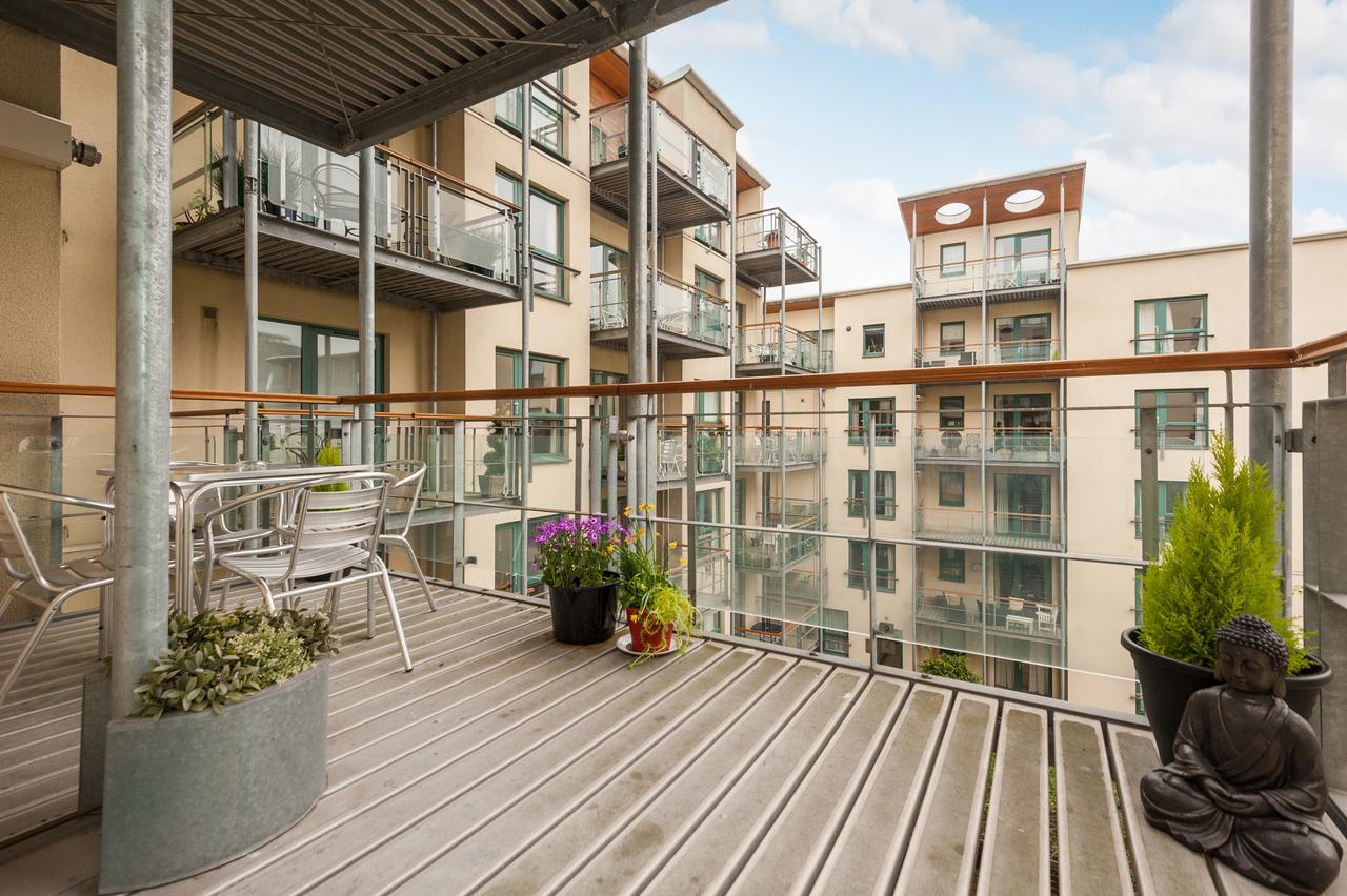 The Holyrood Road Residence Единбург Номер фото