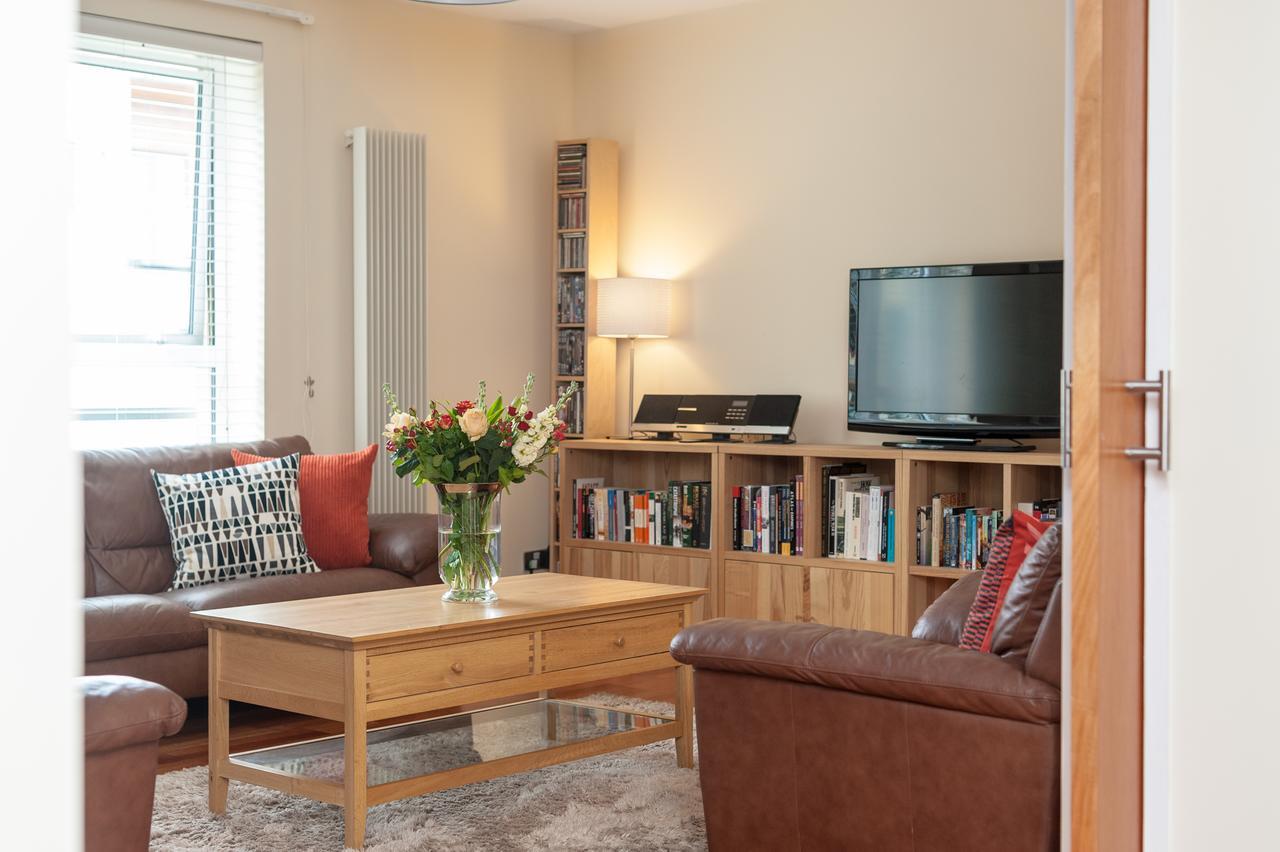 The Holyrood Road Residence Единбург Номер фото